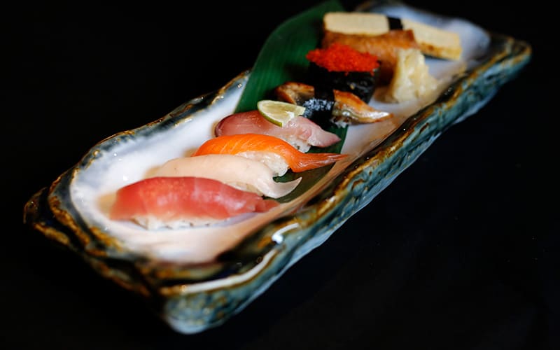 Sushi Platter B (8 pcs) 205,000 VND